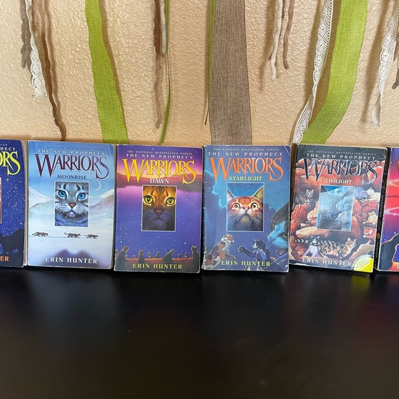 Warrior Cats: The New Prophecy Series - Picture 2 of 8